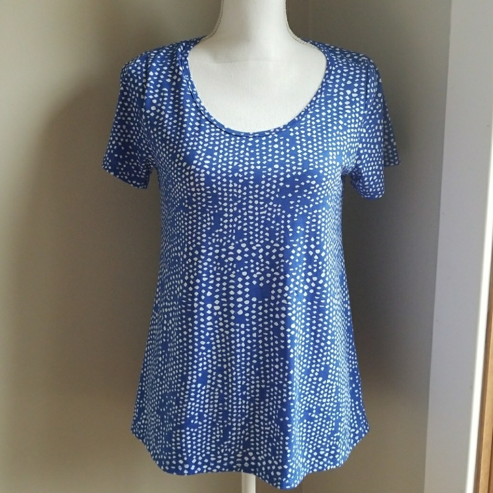 Lularoe classic blue tee